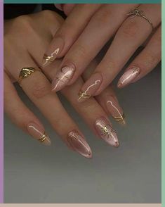 Prom Nails Rose Gold, Transitional Nails, Ethereal Nails, Mystic Nails, Old Money Nails, Rave Nails, Metallic Nails Design, Jewelry Nails, Rose Gold Nails Design