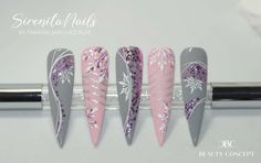 December Stiletto Nails, Winter Stiletto Nails Designs, Pink Christmas Stiletto Nails, Complicated Nails, New Years Nails Ideas, Steletoes Nails Christmas, Intricate Christmas Nails, Christmas Nail Art Tutorial, New Year's Eve Nails