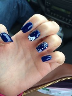 January Nail Art 2023, Christmas Nails Polar Bear, Dark Blue Nails Christmas, Blue Snowman Nails, Polar Bear Christmas Nails, Polar Bear Nail Designs, Nails For January 2023, Nail Ideas For January, January Nails Blue