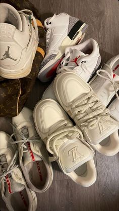 Rick Owens Shoes, Sneaker Website, Masc Fashion, Shoes Wallpaper, Gucci Balenciaga, Jordan 4 Retro