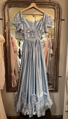 Blue Vintage Dress, Marie Antoinette, Fancy Dresses, Dream Dress, And Dresses, Blue Dress, Dress Ideas, Gorgeous Dresses, Dream Wardrobe