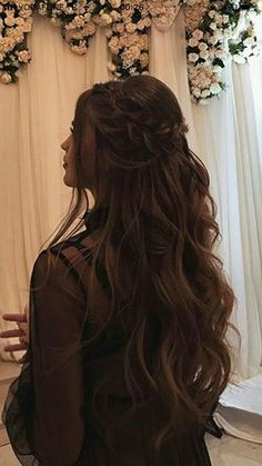 Rambut Brunette, Quince Hairstyles, Long Hair Wedding Styles, Wedding Hair And Makeup