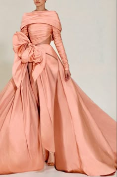 Peach Colour Gown, Long Indian Dresses, Winter Haute Couture, Gowns Haute Couture, Shweshwe Dresses, Elie Saab Fall, Peach Colour, Dream Wedding Ideas Dresses, Dresses Simple