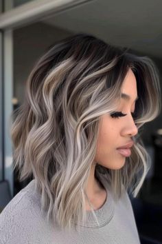 Hair Color Trending Now, Shoulder Length Bob No Layers, Angled Bob Haircuts Long, Hair Till Shoulders, Shoulder Length Angled Hair, Fall Blonde Hair Color Shoulder Length, Nape Length Hair, Mom Haircuts 2024, Medium A Line Bob With Bangs