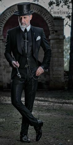 Corset Suit Outfit Prom Men, Mens Halloween Wedding Suits, Victorian Mens Wedding Attire, Gothic Men Outfit, Victorian Goth Men, Steampunk Outfits Male, Steampunk Outfit Men, Male Steampunk Fashion