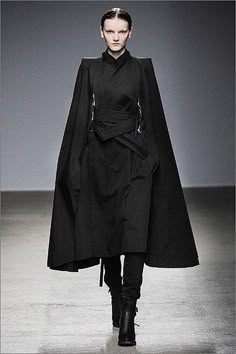 Apocalyptic Fashion, Fantasy Fashion, Yohji Yamamoto, Inspiration Mode, Fashion Mode