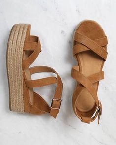 Thick Bottom Sandals With Round Toe For Vacation, Vacation Sandals With Thick Bottom And Round Toe, Casual Sandals With Thick Flat Heels, Casual Chunky Platform Sandals With Closed Toe, Casual Flat Heel Platform Sandals, Casual Wedge Sandals With Chunky Platform And Ankle Strap, Casual Chunky Platform Wedge Sandals With Ankle Strap, Casual Wedge Sandals With Thick Bottom And Round Toe, Casual Round Toe Platform Wedge Sandals