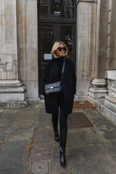 #stylefemme
#stylehiverfemme
#looknoirfemme
#lookhiverfemme
#lookchic Winteroutfits Chic, Winter Outfits Cold, Cute Winter Outfits, Fashion Today