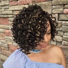 Side-Parted Curly Crochet Bob Edgy Bob Hairstyles, Long Layered Bob Hairstyles, Crochet Bob, Bobbed Hairstyles With Fringe, Modern Bob Hairstyles, Grey Bob Hairstyles, Undercut Haircut, Hair Colorful, Crochet Hairstyles