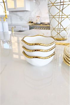 White and Gold Twisted Rope Soup Bowl (Set of 4) Kitchen 2025, Gold Kitchen Accessories, Glam Kitchen, Gold Dinnerware, White Kitchen Decor, Soup Bowl Set, Gold Kitchen, Ceramic Hand, Kitchen Stuff