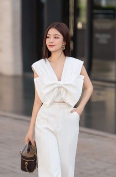 Korean Fashion Women Dresses, Business Casual Outfits For Work, Fashion Fail, Woman Suit Fashion, Classy Casual Outfits, Simple Trendy Outfits, Modest Fashion Outfits, Abayas Fashion