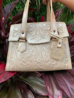 Tooled Leather Bag, Bag Inside, Hand Tooled Leather, Yellow Leather, Tooled Leather, Leather Bags, Leather Tooling, Leather Interior, Leather Handbag