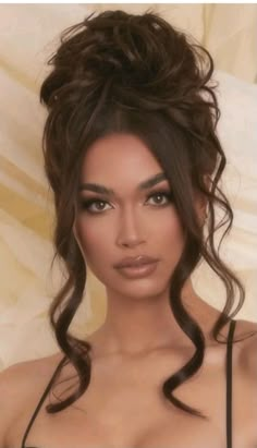 Prom Hairstyles And Makeup, Hair Buns For Long Hair Wedding, Curly Hair Romantic Hairstyles, High Elegant Updo, Wedding Hair Dos For Long Hair, Long Hair Upstyles Wedding, Sophisticated Updo Hairstyles, Big Updos For Long Hair, Volumized Half Up Half Down