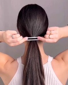 Daily Hair Inspiration 💇‍♂️💇 | Beautiful hair tutorials for you 😍🥰 (By @ayseacun_ ) 💕 Follow us to get more hair style ideas and learn simple beautiful hair styles 💓 . .... | Instagram Bun Hack For Short Hair, Bun Hack, Easy Hairstyles For Thick Hair, Braid Tutorial, Amazing Hair, Hair Decorations, Hair Tutorials