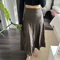 100% Wool Skirt. In Great Condition. I Wear Size S And This Skirt Fits Perfectly For Reference I’m 5’6” And 125 Lbs. Hips 38” And Waist Is 29”. Vintage Wool Skirt, Create Your Avatar, Chanel Skirt, 125 Lbs, Hair Appointment, Chanel Vintage, Skirt Fits, Wool Skirt, Wool Skirts