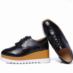 Black Oxford Creeper Style With White And Tan Lift Soles - Size 7.5 Us Spring Black Platform Lace-up Shoes, Black Synthetic Round Toe Oxfords, Black Platform Lace-up Oxfords, Black Lace-up Shoes With Round Toe For Spring, Black Synthetic Lace-up Shoes With Round Toe, Black Low-top Platform Leather Shoes, Black Oxfords With Rubber Sole, Black Oxfords With Textured Sole And Round Toe, Black Oxfords With Rubber Sole And Closed Toe