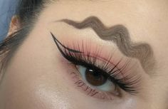 New Eyebrow Trend, Grunge Makeup 90s, Trucco Smokey Eye, Best Makeup Remover, Waxed Eyebrows, How To Apply Eyeliner, Perfect Eyebrows