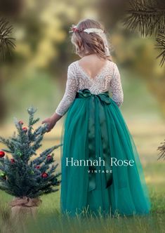 GREEN TULLE FLOWER GIRL DRESS - Hannah Rose Vintage Boutique Teal Flower Girl Dresses, Adult Flower Girl, Flower Girl Dress With Sleeves, Flower Girl Boho, Fall Flower Girl Dresses, Cute Yellow Dresses, Boho Flower Girl Dress, Green Flower Girl Dresses, Bohemian Wedding Theme