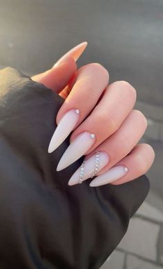 Summer Stiletto Nails, Brown Acrylic Nails, Nail Academy, Fake Nails Designs, Fantasy Nails, Punk Nails, Subtle Nails, Casual Nails, New Year's Nails