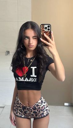 Cheetah Shorts, Outfit Shorts, Aesthetic Outfit Ideas, Feminine Aesthetic, A Mirror, Insta Photo Ideas, Body Fit, Comfy Outfits, Fitness Inspo