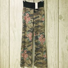 J Mode USA Women Army Camouflage Camo Floral Roses Stretch High Waist Pull-On Casual Pants • Size: M Medium (32” inseam) • Color: Army camouflage • Materials: polyester, rayon & spandex • Closure: pull on • Lightweight • Stretch • High-waisted • Mock drawstring detail • Designed in Hawaii • Made in USA New with tags! Army Camouflage, Usa Women, Drawstring Detail, Army Camo, Womens Camo, Design Details, Casual Pants, Camouflage, Made In Usa