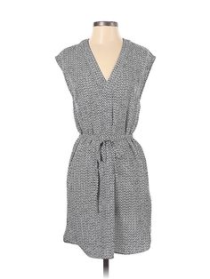 H&M Casual Dress Size: 0 White Dresses - used. No Fabric Content, Popover, V-Neck, Houndstooth, Short, Sleeveless | H&M Casual Dress - Popover: White Houndstooth Dresses - Used - Size 0 Houndstooth Dress, White Houndstooth, White Dresses, Second Hand Clothes, Casual Dresses For Women, Do Good, Clean Out, Thrift Store, Casual Dress