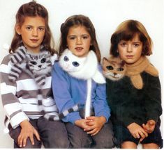 Fluffy Pussy Cat Scarves to Knit for All the Family - Vintage Knitting pattern on Etsy, $2.25 Animal Scarves, Cat Scarf, Vintage Knitting Patterns, Tuxedo Cat, Scarf Knitting Patterns, Pdf Knitting Pattern, Scarf Gift, Scarf Pattern, Crochet Scarves