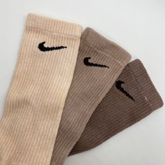 Solid Dyed Nike Crew Socks. Comes with 3 Pairs (Sand, Taupe, and Cocoa Brown) Size: Adult Unisex Nike Crew Socks, Brown Socks, Nike Brown, Sock Outfits, Nike Socks, Katy Tx, Cute Nikes, Cute Socks, Swag Shoes