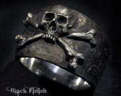 Skull RingPirate RingSkull and Crossbones  RingMens by DeadRings Jack Sparrow Rings, Rocker Rings, Pirate Ring, Skull Wedding Ring, Skull Engagement Ring, Sterling Silver Skull Rings, Skull Wedding, Silver Skull Ring, Momento Mori