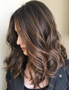 70 Balayage Hair Color Ideas with Blonde, Brown and Caramel Highlights Blonde Brown Hair Color, Long Hair Highlights, Brown Ombre Hair, Balayage Hair Dark, Caramel Balayage, Gorgeous Hair Color, Balayage Color, Caramel Highlights, Long Hair Color