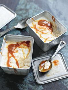 four tins filled with ice cream and caramel sauce