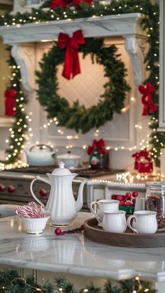 Xmas Kitchen, Christmas Videos, Holiday Tea, Holiday Hosting, Christmas House Lights, Christmas Cozy, Holiday Inspo, Kitchen Decor Ideas