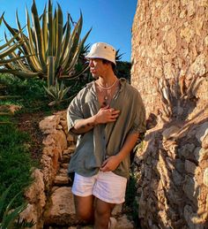 Beach Party Man Outfit, Beach Man Outfit Summer, Beach Outfit Ideas For Men Aesthetic, Men’s Beachy Outfits, Summer Surfer Outfits Men, Hawaii Mens Outfits, Los Angeles Outfits Summer Men, Mexico Outfit Ideas Men, Outfits For The Beach Men