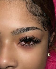 @ ambrias.beautybar on ig Bottom Lash Extensions, Natural Fake Eyelashes, Lashes Fake Eyelashes, Wispy Eyelashes, Lash Designer, Short Lashes, Cat Eye Lash, Eyelash Extensions Styles, Lash Extensions Styles