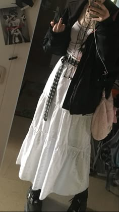 Long Grunge Skirt Outfit, Grunge Outfits Skirts Long, White Skirt Outfit Grunge, Emo Long Skirt Outfits, Long White Skirt Outfit Grunge, Aesthetic Skirt Outfit Grunge, Long Skirt Layered Outfit, Long White Lace Skirt Outfit, Grunge Maxi Skirt Outfits