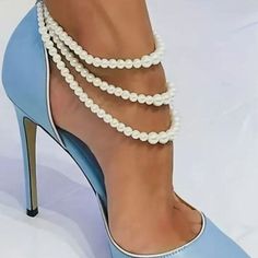 Elevate Your Beach Bridal Look With This Stunning Anklet Bracelet Featuring Three Layers Of Faux Pearls. The Triple-Layer Design Adds A Touch Of Elegance And Sophistication To Your Ensemble. Secure Claw Clasp Ensures A Comfortable And Secure Fit For All-Day Wear. The White Color Complements A Variety Of Bridal And Beachwear Outfits. Perfect For Weddings, Beach Parties, Or Any Special Occasion Where You Want To Stand Out. Add A Touch Of Glamour To Your Outfit With This Versatile And Stylish Anklet Bracelet. Perfect For A Beach, Summer, Or Spring Wedding. Condition: Brand New Measurements: See Photos Beachwear Outfits, Weddings Beach, Beach Parties, Beach Bridal, Beach Wear Outfits, Color Complement, Layer Design, Bridal Look, Anklet Bracelet