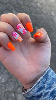 Summer Nails Neon, Bright Summer Nails Designs, Florida Nails, Nails Beach, Neon Acrylic Nails, Summer Nails Beach, Summery Nails, Cute Gel Nails