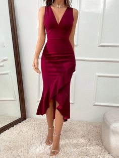 Evening Dresses With Sleeves, Dress Wedding Guest, Sleeveless Dresses, Dress Sleeve Styles, Midi Dress Black, Sleeveless Bodycon Dress, Neck Bodycon Dress, Asymmetrical Neckline, Dress Bodycon