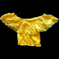 Gorgeous Top, Super Cute, Rich Yellow Yellow Cotton Top For Party, Yellow Cotton Party Top, Forever 21 Summer Top For Party, Forever 21 Stretch Summer Tops, Forever 21 Summer Stretch Tops, Yellow Lace Top, Open Back Sweatshirt, Polka Dot Crop Top, Black Crop Tee