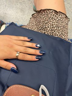 Navy blue acrylic nails with white star Navy Red Nails, Navy Blue And Stars Nails, Navy And Beige Nails, Trendy Nails Navy Blue, Navy Mail Design, Navy Themed Nails, Navy Leopard Nails, Simple Nail Designs Navy Blue, Cute Regular Nail Polish Nails