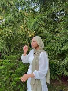 modest white maxi dress - shein
light olive modal hijab - vela scarves
#hijaboutfits #modestsummeroutfit #modestootd #velascarves #fashion #muslim Olive Hijab Outfit, Sage Green Hijab Outfit, Olive Green Hijab Outfit, Sage Green Hijab, White Dress Modest, Green Hijab Outfit, Vela Scarves, Vela Hijab, Green Summer Outfit