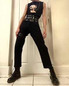 Outfit Inspo Masc, Aesthetic Belt, Grunge Men, Belt Outfit, Alt Outfits, Estilo Punk, Punk Outfits, Alt Fashion