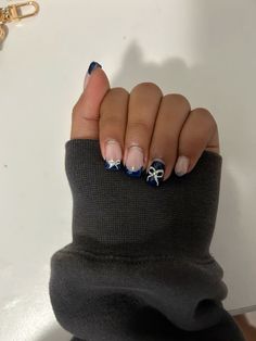 Small Blue Nail Designs, Dark Blue And White French Tip Nails, Cute Nails Navy Blue, Navy Blue Nail Inspo Prom, Nails For Navy Blue Prom Dress, Navy Blue French Tips Acrylics, White And Navy Nails, Nails For Navy Dress, Nails Navy Blue Design