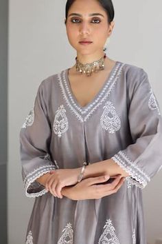 Grey asymmetric kurta with chikankari boota embroidery in floral pattern. - Aza Fashions Summer Traditional Dupatta With Dabka Detailing, Transitional Dabka Work Kurta, Transitional Cutdana Kurta, Anarkali V-neck Kaftan With Chikankari Embroidery, Fitted V-neck Kurta With Chikankari Embroidery, Transitional Chikankari Embroidery Dupatta, Cotton V-neck Dress With Chikankari Embroidery, Bohemian V-neck Dress With Chikankari Embroidery, Bohemian Chikankari Embroidery Semi-stitched Kurta