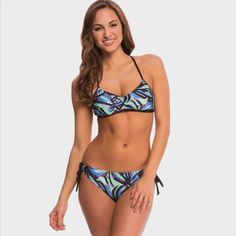 Dive Into Comfort And Style With This Colorful Hipster. Crafted With Nextflex Fabric, This Piece Stretches To Maintain Its Shape While Wicking Away Moisture And Blocking 98-Percent Of Uv Rays. The Side Ties Are Fully Adjustable On This Full Coverage Bathing Suit Bottom. The Sanitary Liner Is Still In Place. Blue Swimwear With Palm Tree Print For Pool, Blue Palm Tree Print Swimwear For Pool, Blue Palm Tree Print Swimwear, Blue Palm Tree Print Swimwear For Beach Season, Blue Tropical Print Swimwear For Surfing, Blue Palm Tree Print Swimwear For Beach, Full Coverage Bathing Suits, Tie Dye Swimsuit, Bathing Suit Bottoms