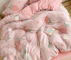 Fashion Strawberry Bedding Set PN2573 ●Size:(tip:1cm=0.39inch) ●Note :The bedding set has one duvet cover with no filling,one bed sheet and pillowcase. ●Tip:You can choose the size of the bedding set according to the size of the quilt. (Please allow 1-3cm differs due to manual measurement.As different computers display colors differently,the color of the actual may vary slightly from the above images.Thanks for your understanding.) 120cm *200 cm bed (4 foot):Quiltcover 150cm*200cm，Bed sheet 180cm*230cm，Pillowcover 48cm*74cm*1 150cm*200cm Bed (5 foot)：Quiltcover 200cm*230cm，Bed sheet 230cm*250cm，Pillowcover 48cm*74cm*2 180cm*200cm Bed (6 foot)：Quiltcover 200cm*230cm，Bed sheet 230cm*250cm，Pillowcover 48cm*74cm*2 200cm*200cm Bed (6.6 foot)：Quiltcover 220cm*240cm，Bed sheet 230cm*250cm，Pillowco Strawberry Bedding, Strawberry Bed, Small Bedroom Ideas For Women, Strawberry Beds, Kawaii Harajuku Fashion, Kawaii Harajuku, Woman Bedroom, Cute Room Ideas, One Bed