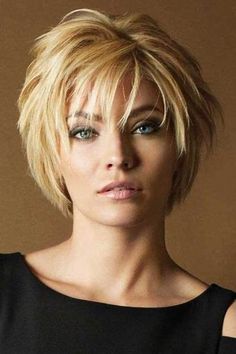 Hairstyles For Fat Faces, Shaggy Hairstyles, Short Layered Bob Hairstyles, Short Shag Hairstyles, Shaggy Haircuts, Short Shag, Layered Hairstyles, Short Layered