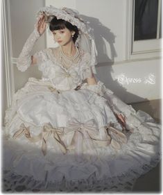 Elpress L -Tomorrow is Another Day- Vintage Classic Lolita Dress Elegant Vintage White Victorian Dress With Ruffles, White Victorian Ruffle Dresses, Victorian Style Ruffled Vintage White Dress, Bimbocore Outfits, Japanese Lolita Fashion, Japan Fashion, Lolita Dress