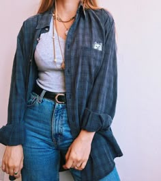 Country Aesthetic Outfit, Midsize Ootd, Whimsigoth Fall, Samantha Eve, Plaid Shirt Outfits, Shifting Outfits, Shirt Outfits, 90s Grunge, T-shirts & Tank Tops