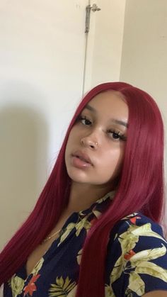 Red Hair On Latinas, Hair Color Diy At Home, Burgundy Dyed Hair, Hair Diy Color, Dye Your Hair At Home, Pelo Color Borgoña, Burgundy Hair Dye